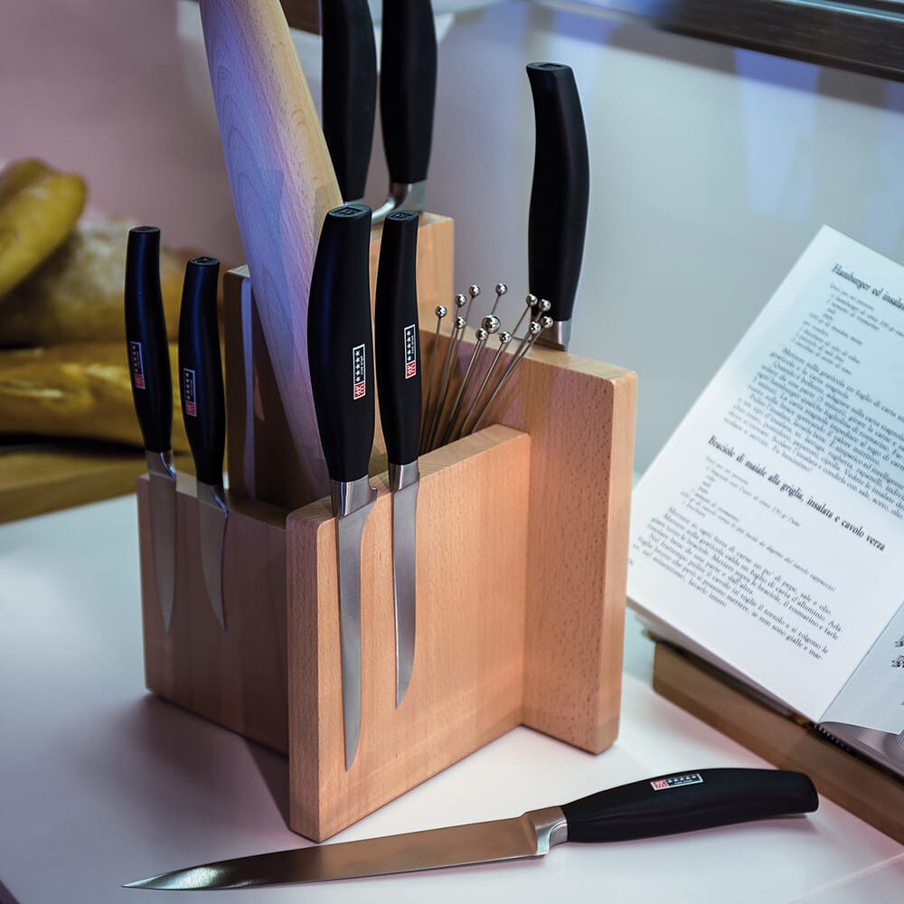 Magnetic Knife Block In Solid Beech Wood 50W | ARTELEGNO